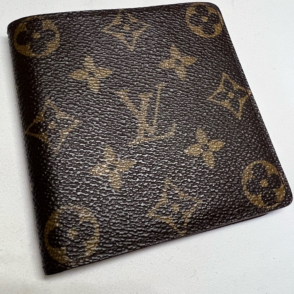 Louis Vuitton Monogram Bi-fold Wallet